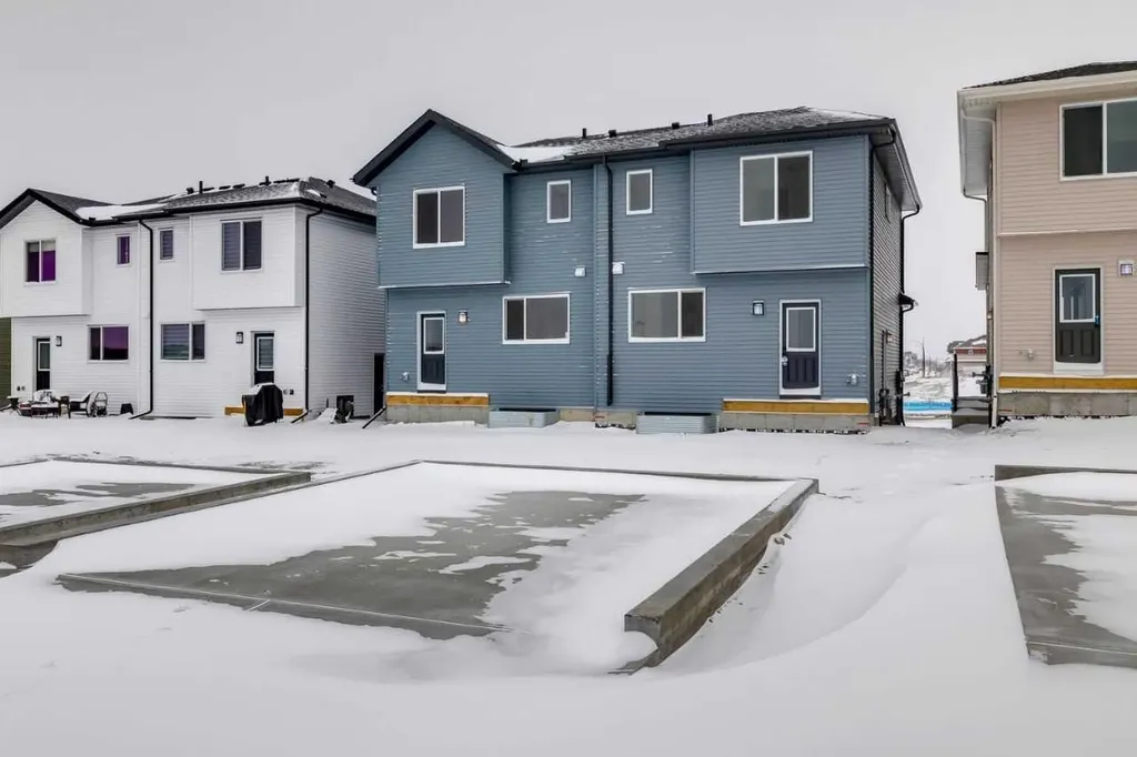 43 Appaloosa Way Cochrane AB T4C3B7