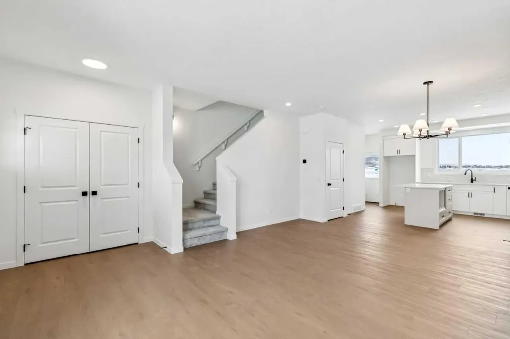 43 Appaloosa Way Cochrane AB T4C3B7