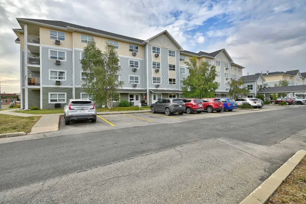 10402 111 Street Grande Prairie AB T8V 8G4