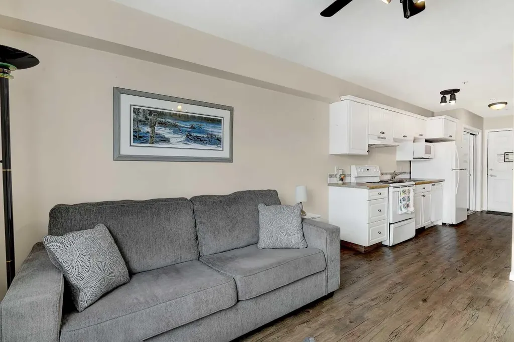 10402 111 Street Grande Prairie AB T8V 8G4