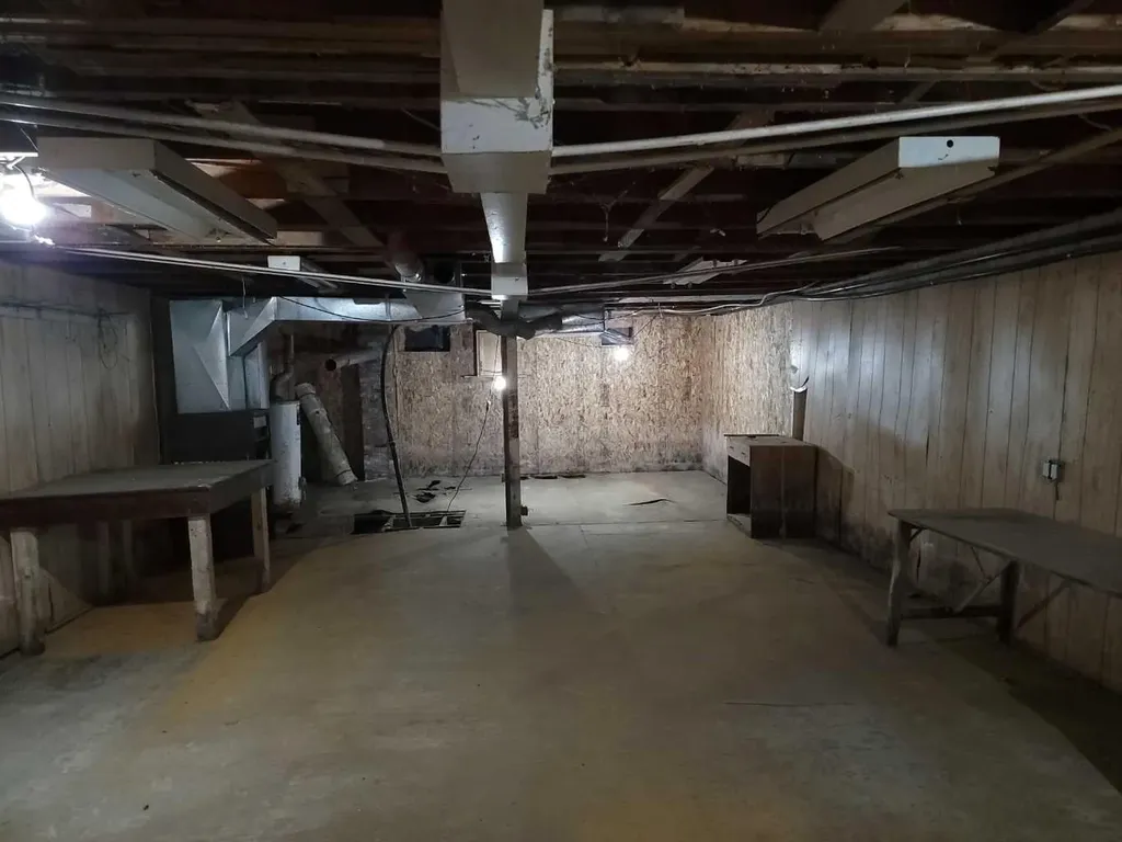 110 1 Avenue E Craigmyle AB T0J 0T0