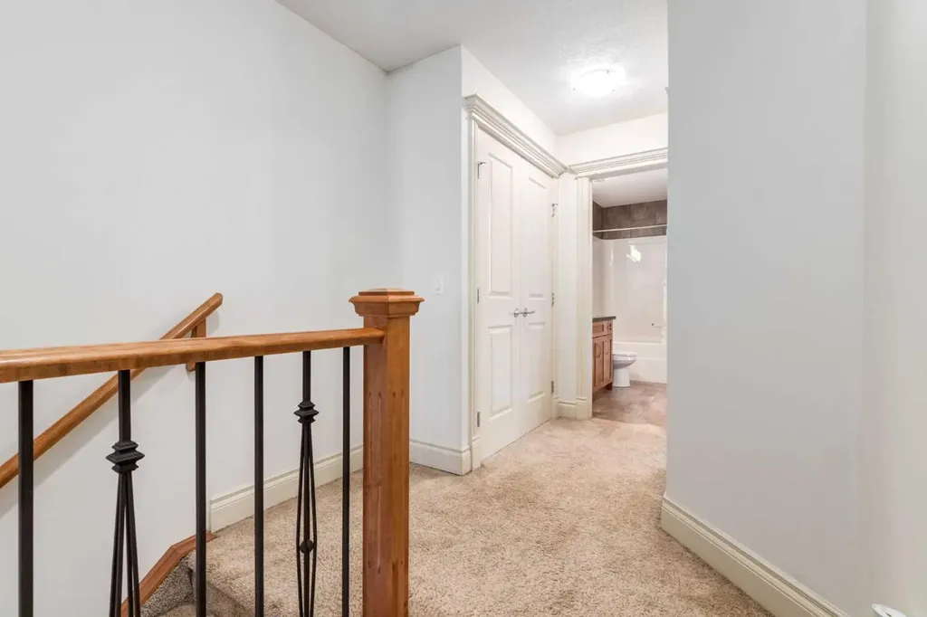 2413 2 Avenue NW Calgary AB T2N0H5