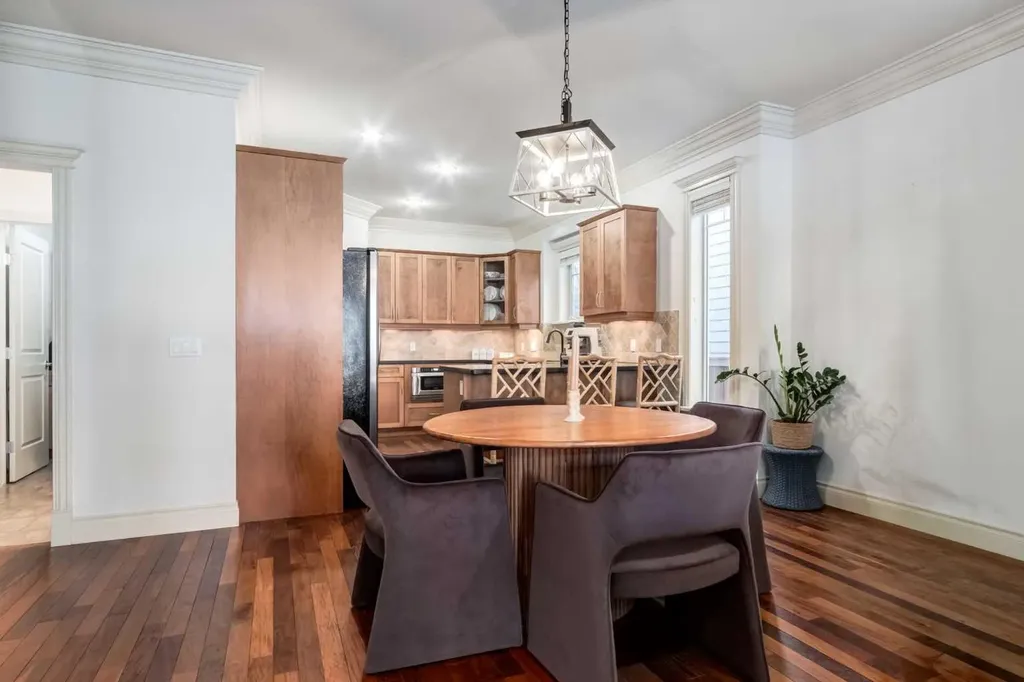 2413 2 Avenue NW Calgary AB T2N0H5