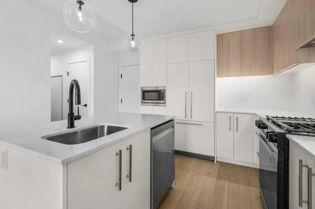 8375 Broadcast Avenue Calgary AB T3H 6L3