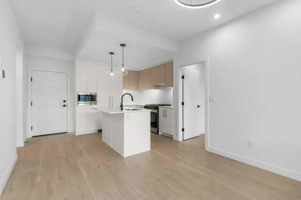 8375 Broadcast Avenue Calgary AB T3H 6L3