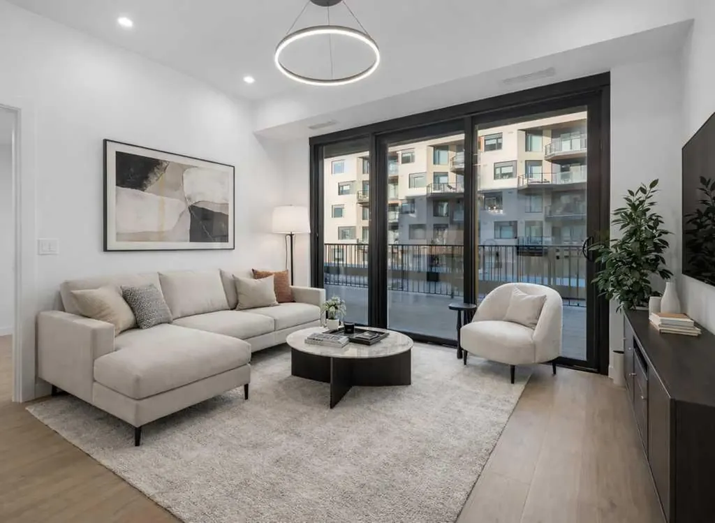 8375 Broadcast Avenue Calgary AB T3H 6L3