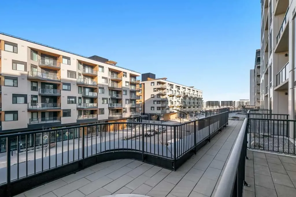 8375 Broadcast Avenue Calgary AB T3H 6L3