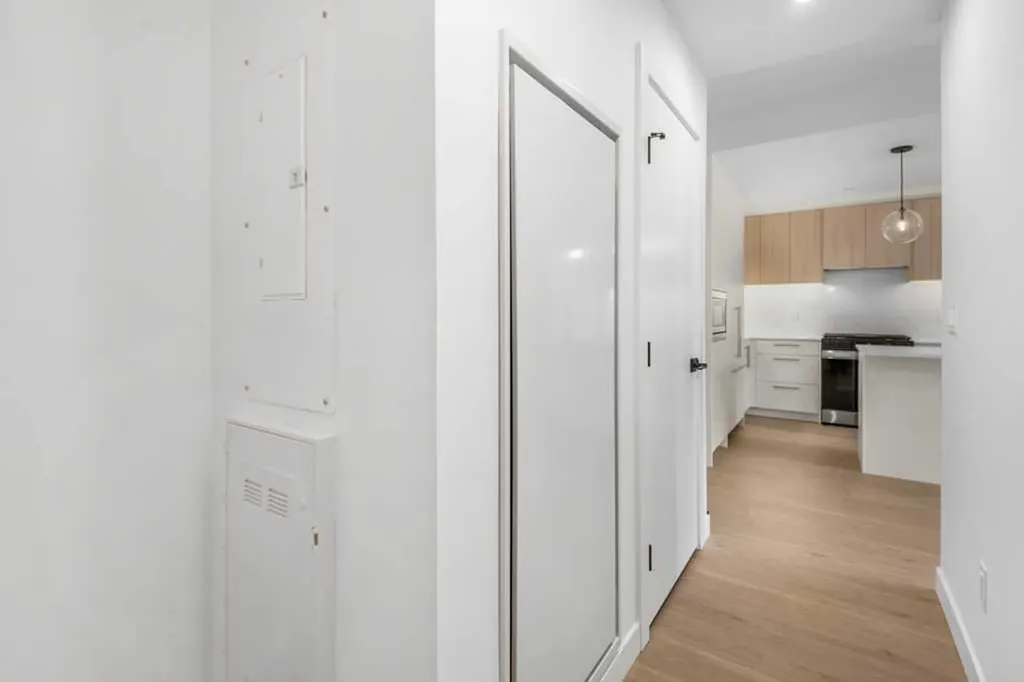 8375 Broadcast Avenue Calgary AB T3H 6L3