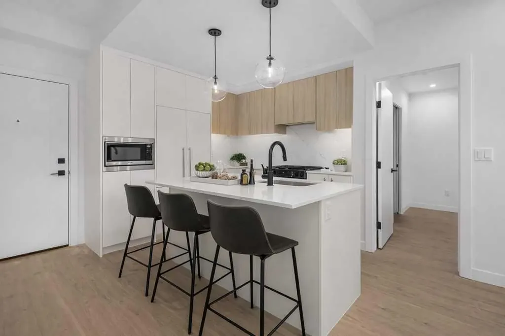 8375 Broadcast Avenue Calgary AB T3H 6L3