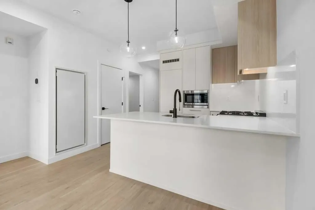 8375 Broadcast Avenue Calgary AB T3H 6L3
