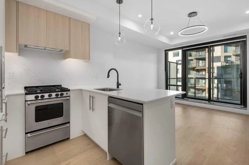 8375 Broadcast Avenue Calgary AB T3H 6L3
