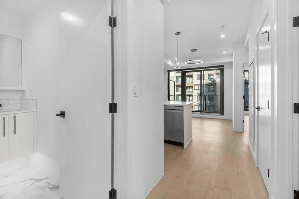 8375 Broadcast Avenue Calgary AB T3H 6L3