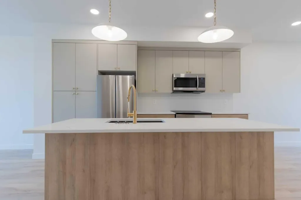 2817 16 Avenue Coaldale AB T1M0G9