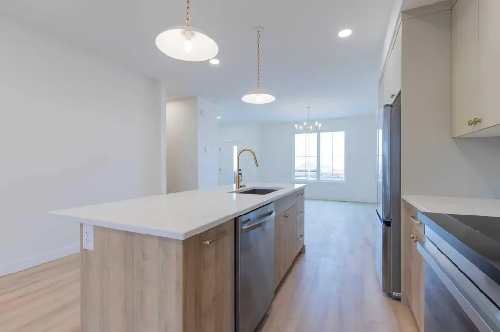 2817 16 Avenue Coaldale AB T1M0G9