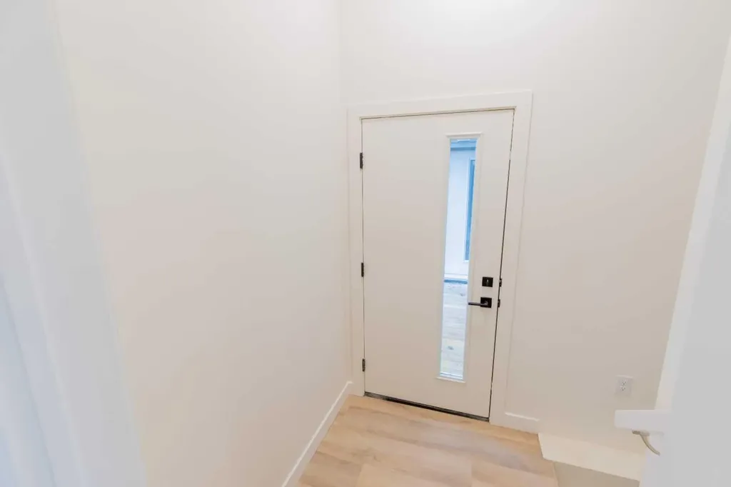 2817 16 Avenue Coaldale AB T1M0G9