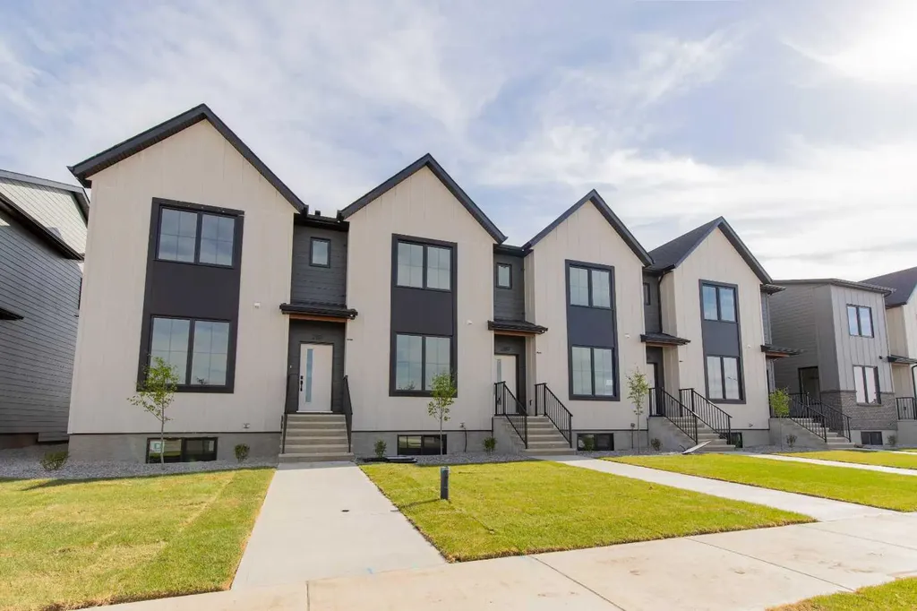 2817 16 Avenue Coaldale AB T1M0G9