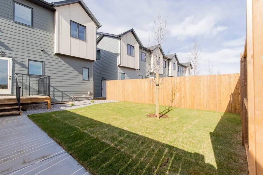2817 16 Avenue Coaldale AB T1M0G9