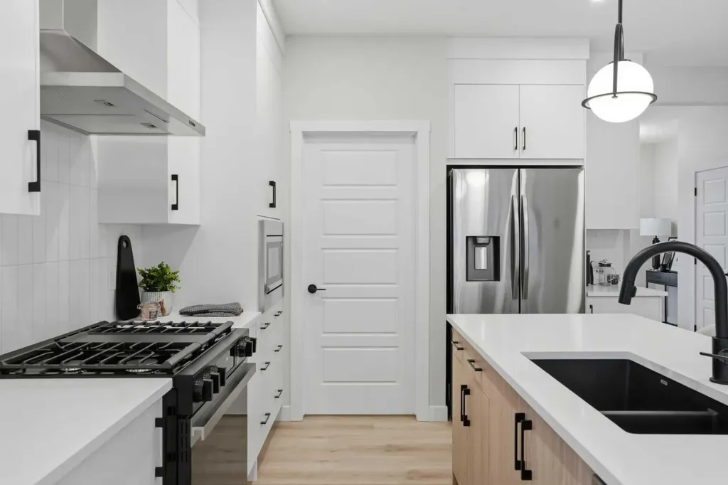 76 Buffaloberry Manor SE Calgary AB T3M 4A4