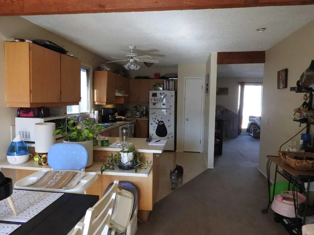 129 32 Avenue NW Calgary AB T2M 2P7