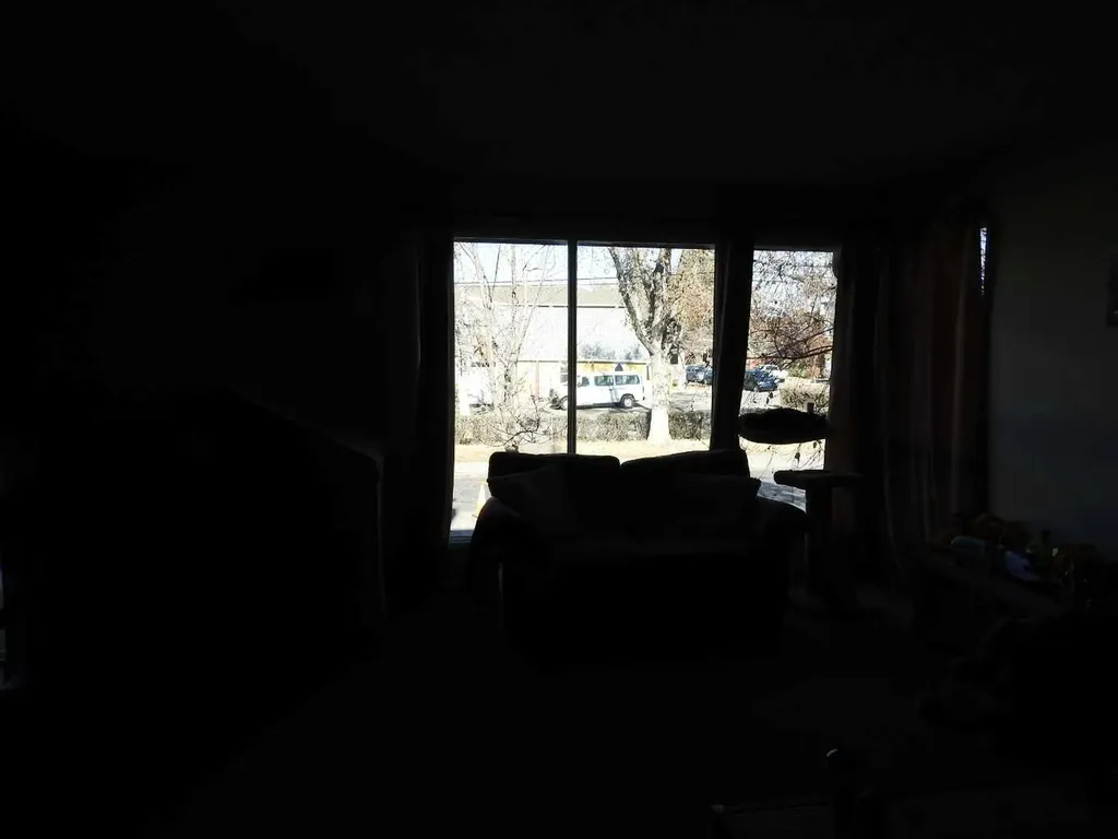 129 32 Avenue NW Calgary AB T2M 2P7