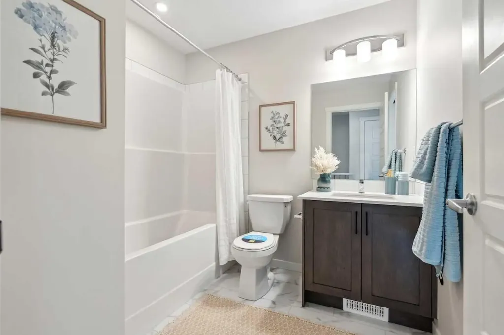 155 Crimson Ridge Place NW Calgary AB T3L2M4