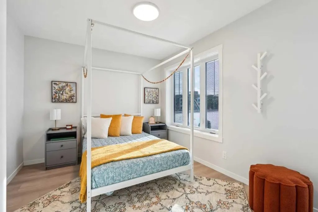155 Crimson Ridge Place NW Calgary AB T3L2M4