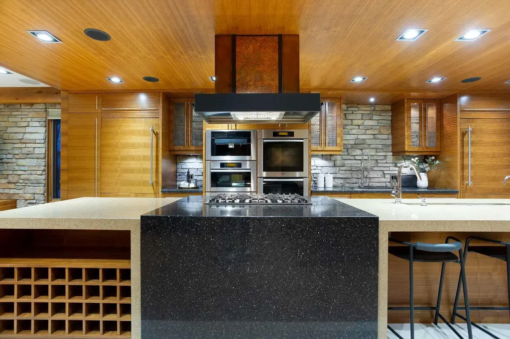 738 Crescent Road NW Calgary AB T2M 4A7
