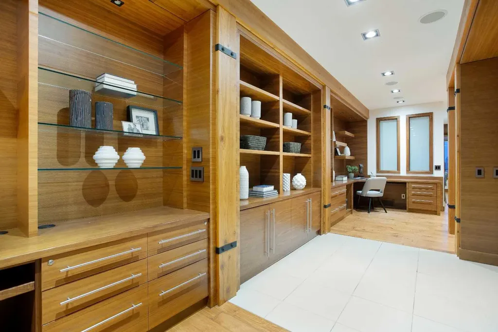 738 Crescent Road NW Calgary AB T2M 4A7