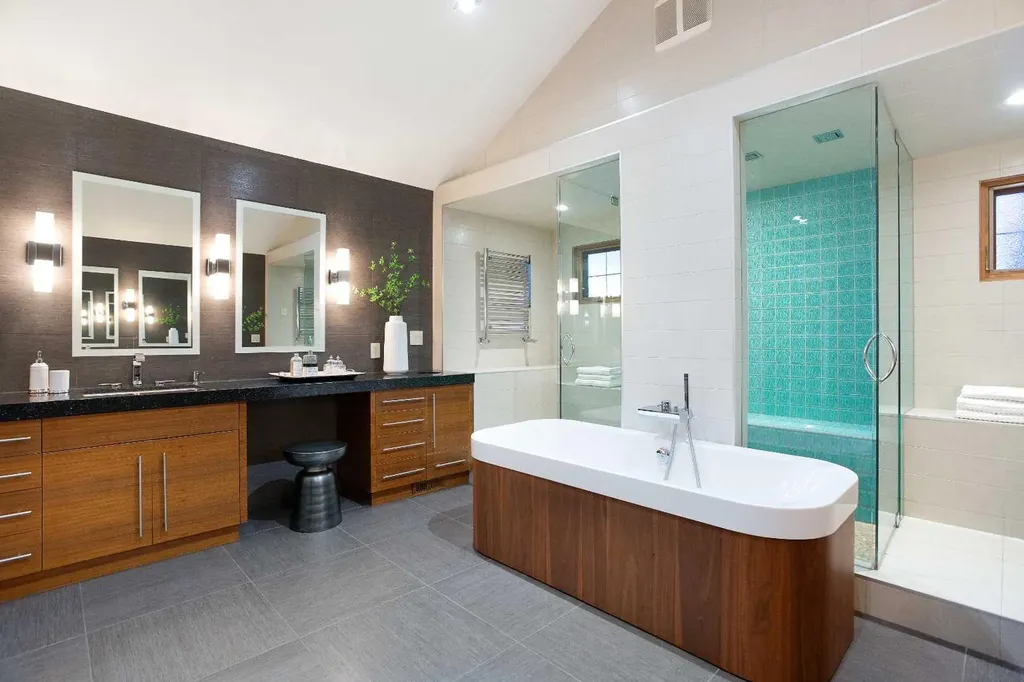 738 Crescent Road NW Calgary AB T2M 4A7