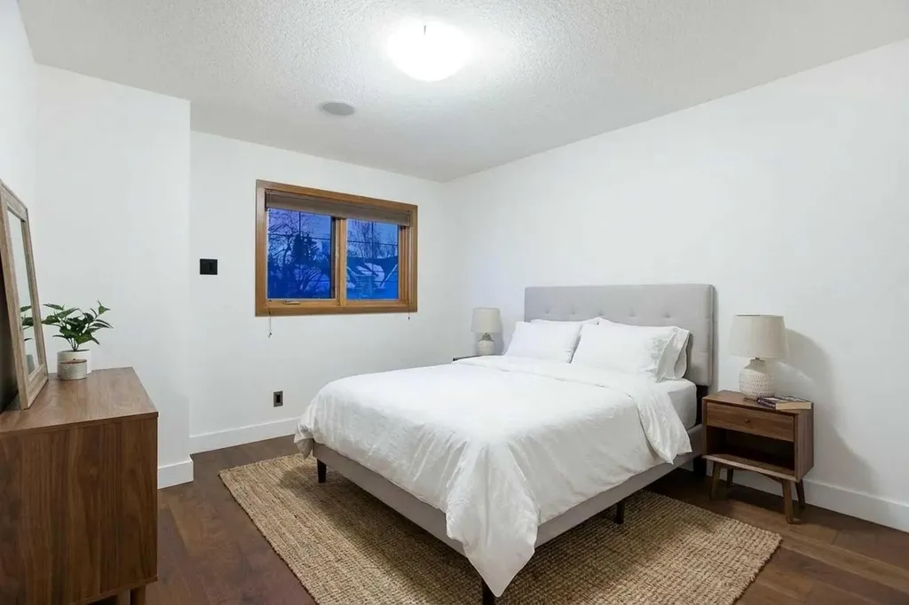 738 Crescent Road NW Calgary AB T2M 4A7