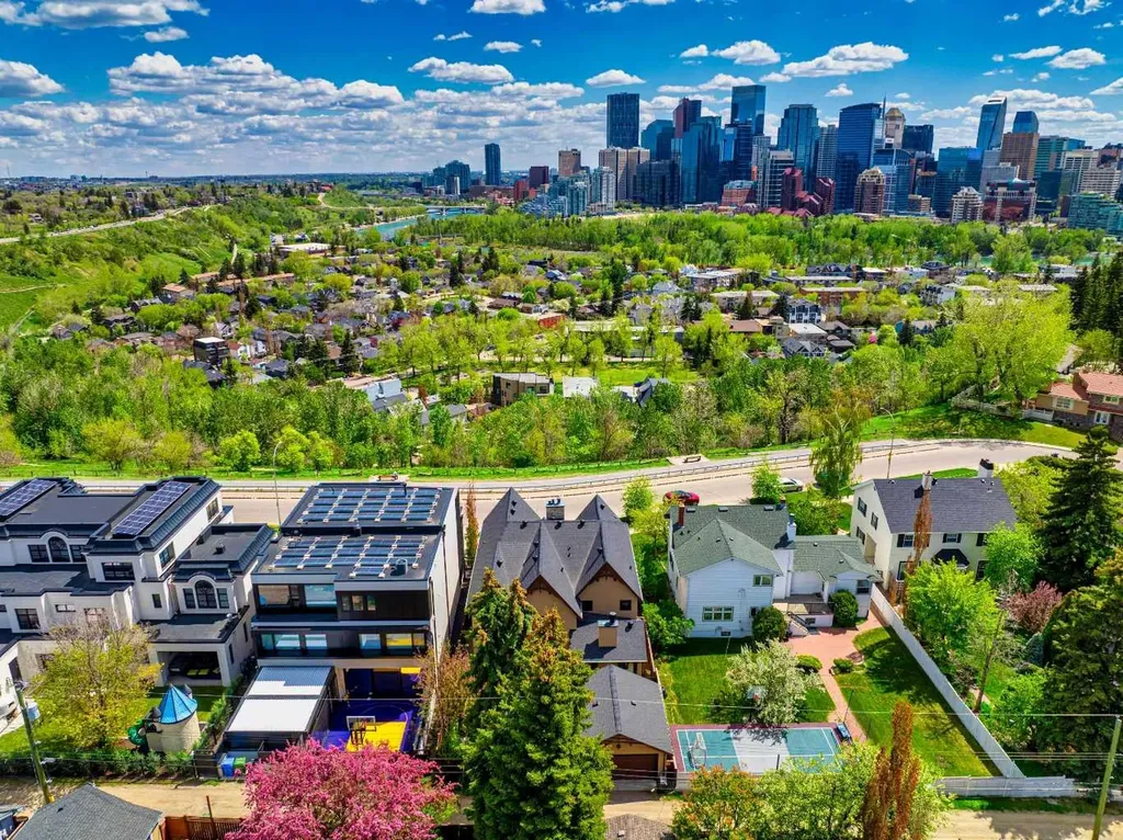 738 Crescent Road NW Calgary AB T2M 4A7