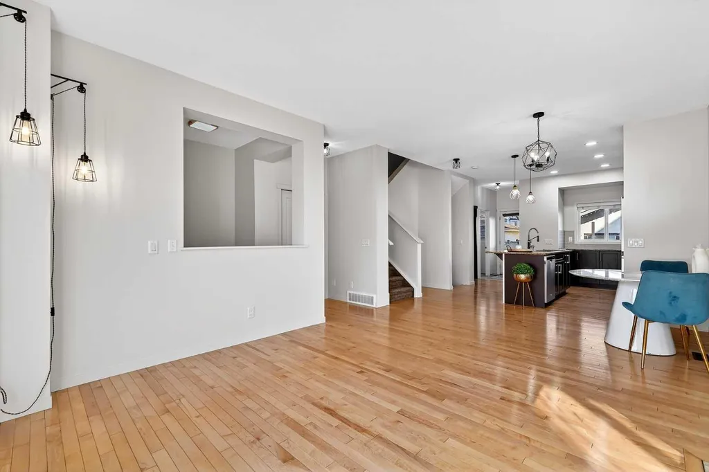 345 Mahogany Boulevard SE Calgary AB T3M 1V1
