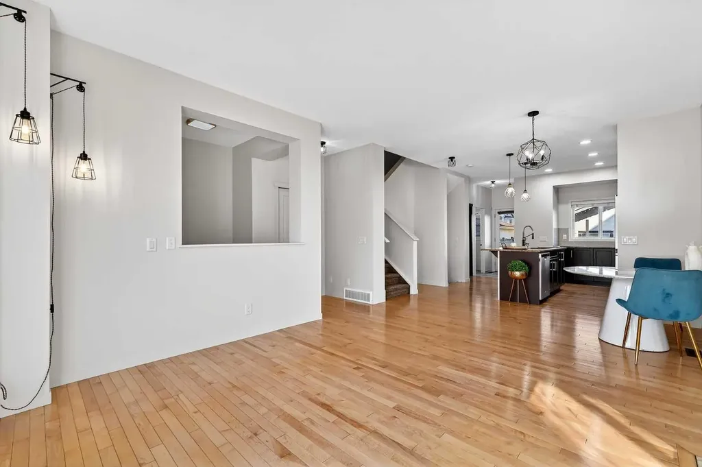 345 Mahogany Boulevard SE Calgary AB T3M 1V1