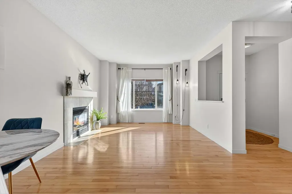 345 Mahogany Boulevard SE Calgary AB T3M 1V1
