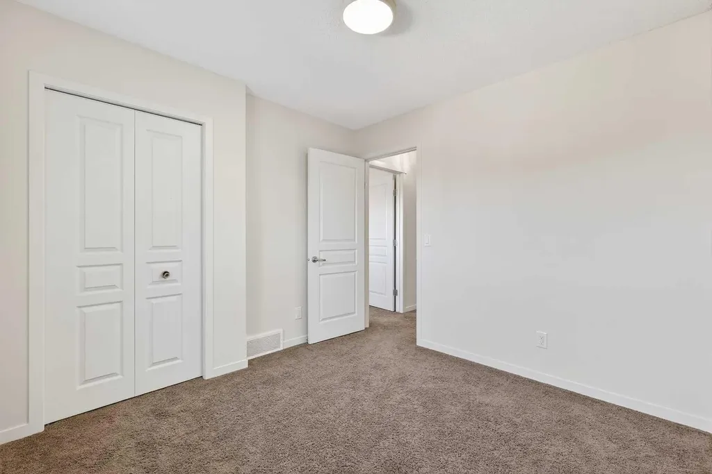 345 Mahogany Boulevard SE Calgary AB T3M 1V1