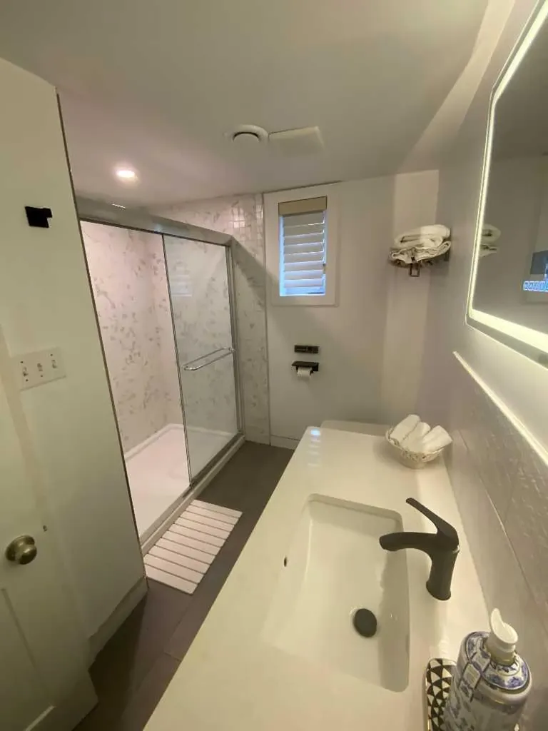 564 5 Street W Brooks AB T1R0B3