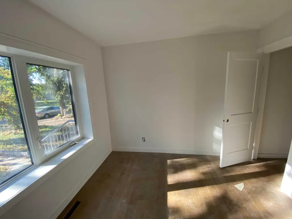 564 5 Street W Brooks AB T1R0B3