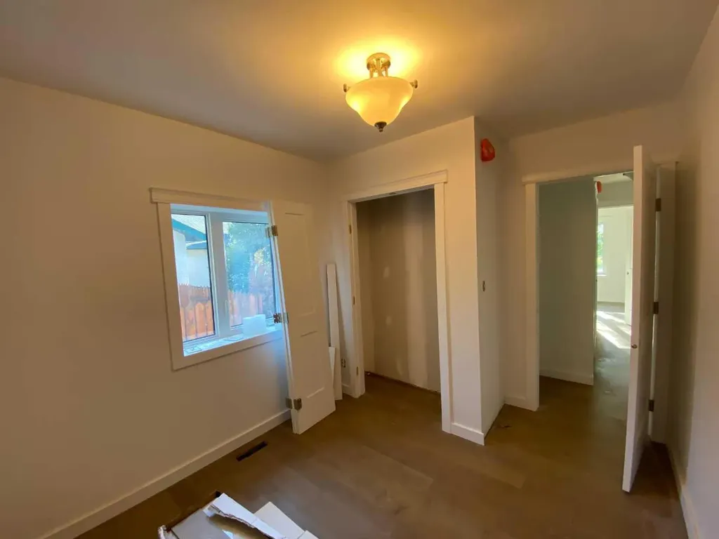 564 5 Street W Brooks AB T1R0B3