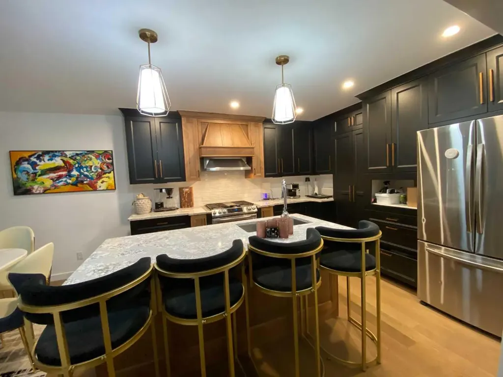 564 5 Street W Brooks AB T1R0B3