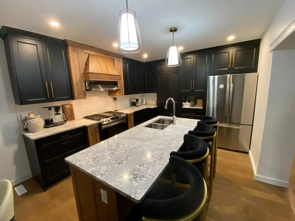 564 5 Street W Brooks AB T1R0B3