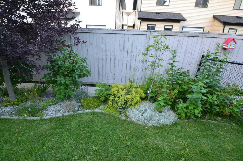 613 Hillcrest Road SW Airdrie AB T4B 4C8