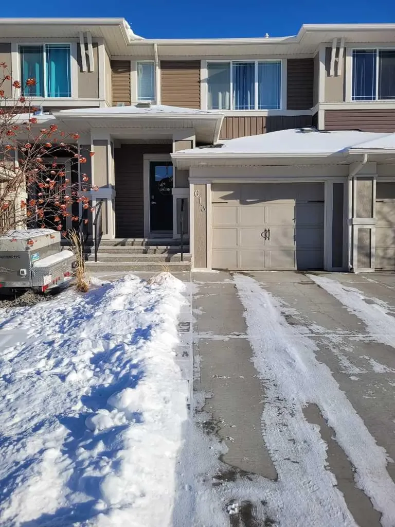 613 Hillcrest Road SW Airdrie AB T4B 4C8