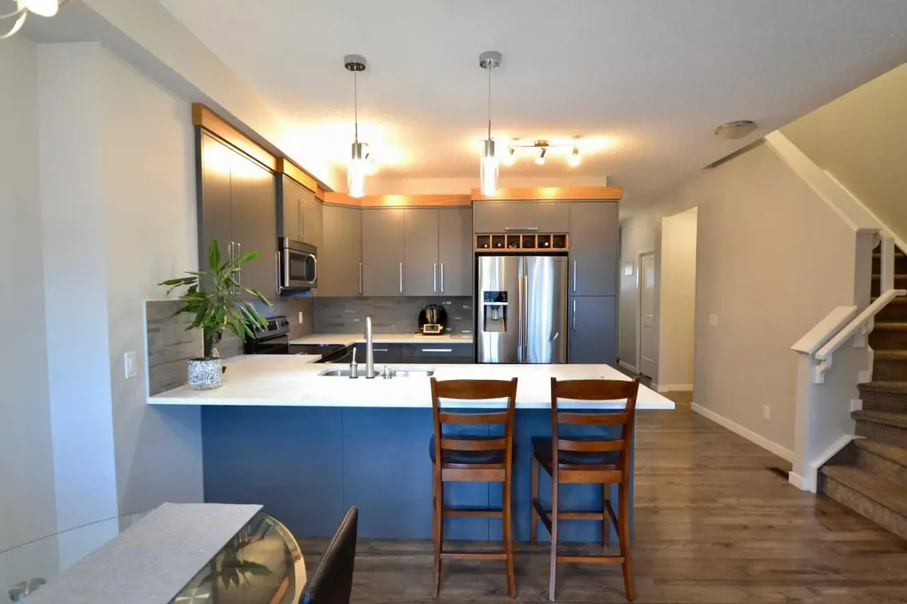 613 Hillcrest Road SW Airdrie AB T4B 4C8
