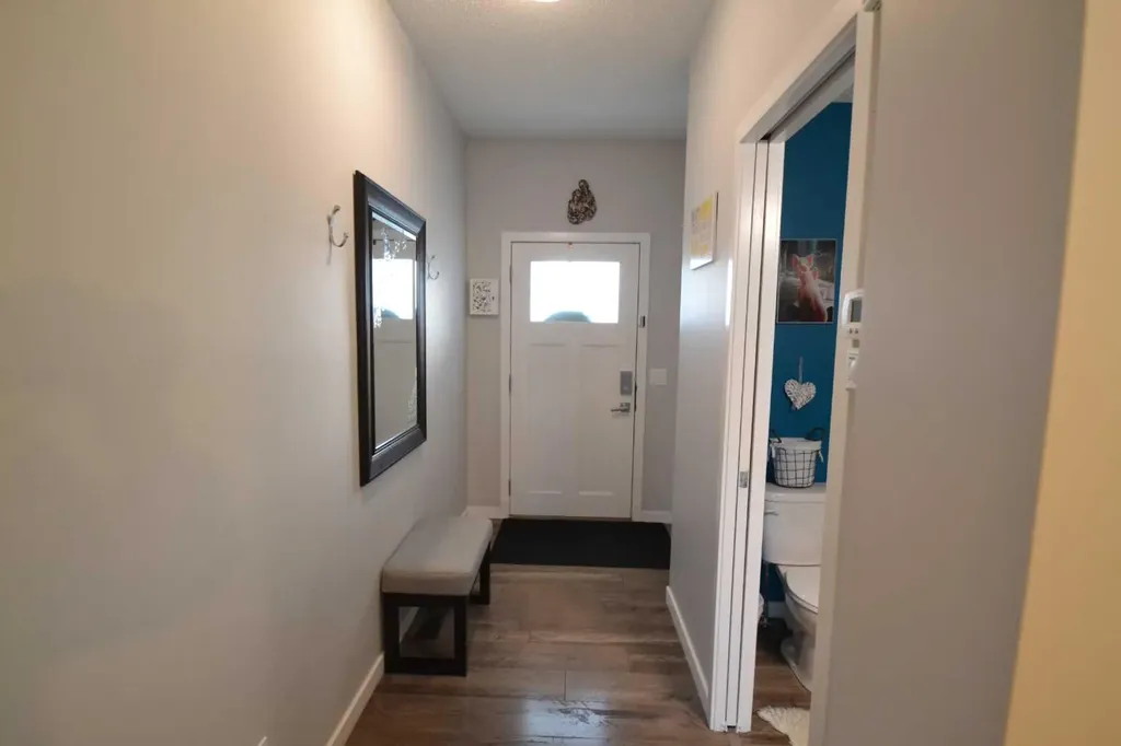 613 Hillcrest Road SW Airdrie AB T4B 4C8
