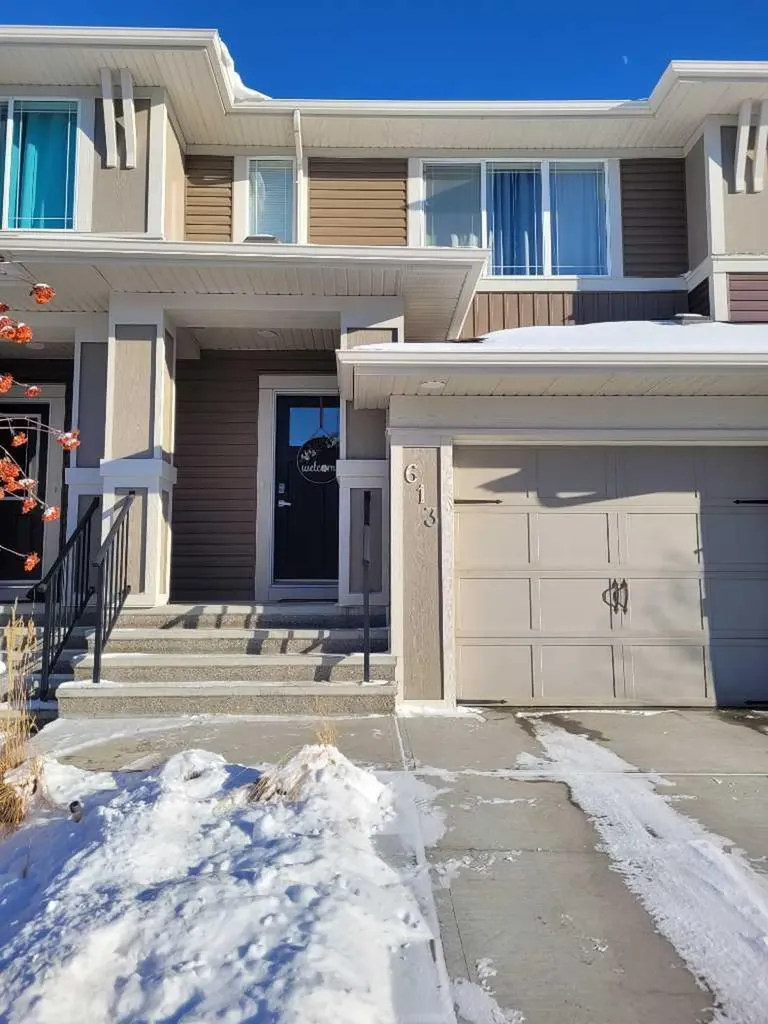 613 Hillcrest Road SW Airdrie AB T4B 4C8