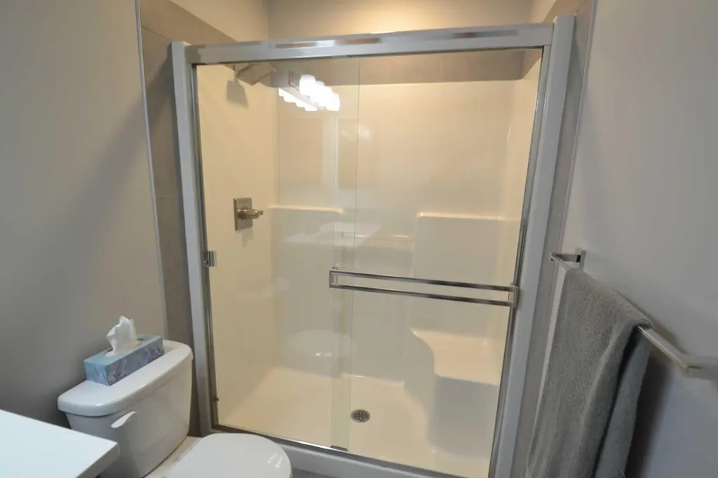 613 Hillcrest Road SW Airdrie AB T4B 4C8
