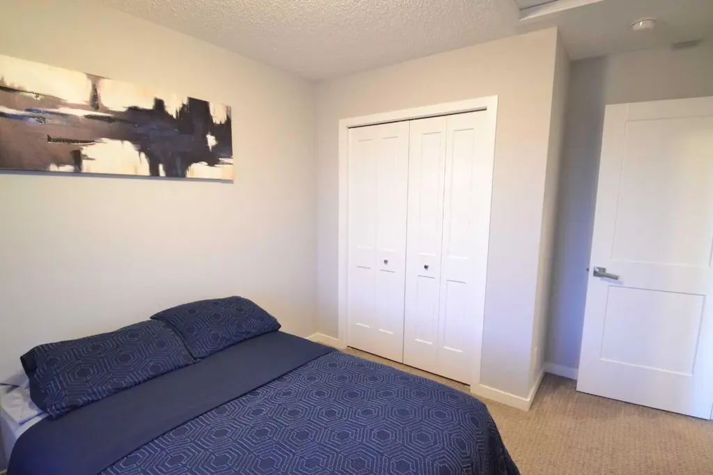 613 Hillcrest Road SW Airdrie AB T4B 4C8