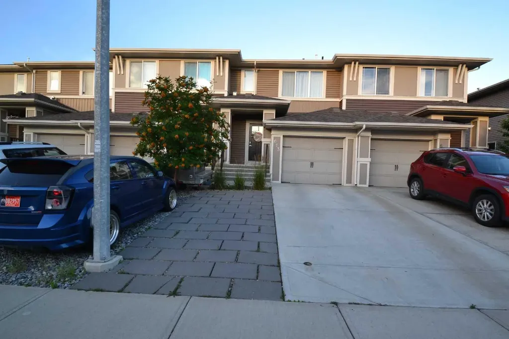 613 Hillcrest Road SW Airdrie AB T4B 4C8