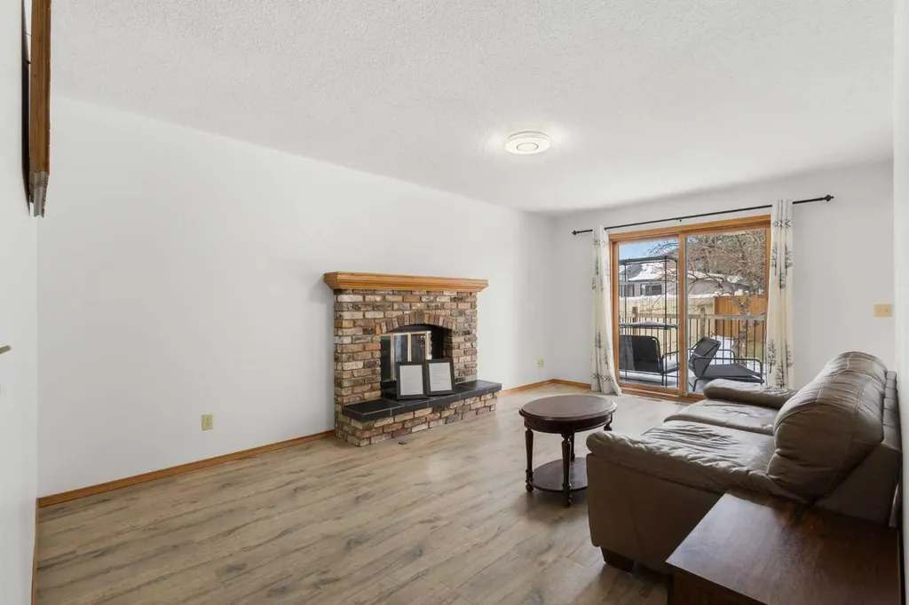 132 Scenic Cove Circle NW Calgary AB T3L 1M9