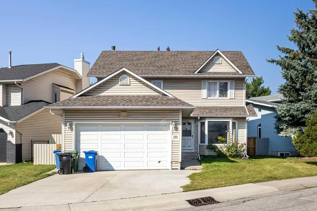 132 Scenic Cove Circle NW Calgary AB T3L 1M9